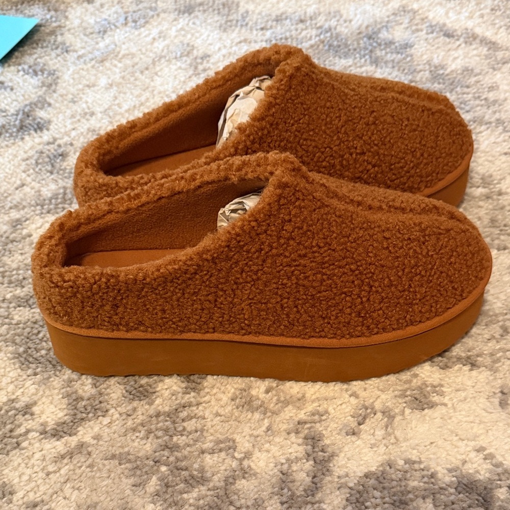Beach by Matisse Cozy Brown Slip-On Shoes